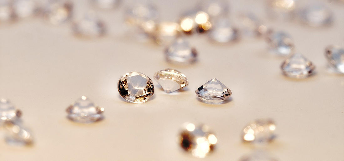ダイヤモンドの鑑定機関についての基礎知識 | 婚約指輪・結婚指輪の 