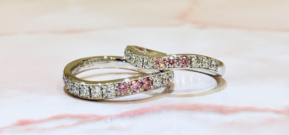 ピンクダイヤの希少価値とは | 婚約指輪・結婚指輪のコラム 